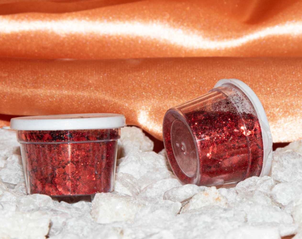 Glitter Chunks Red - Image 2